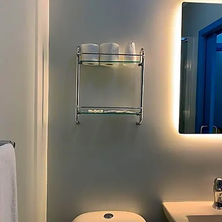 Weaa 2* נאזרה
