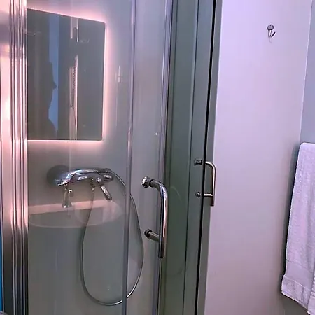 Weaa מלון נאזרה